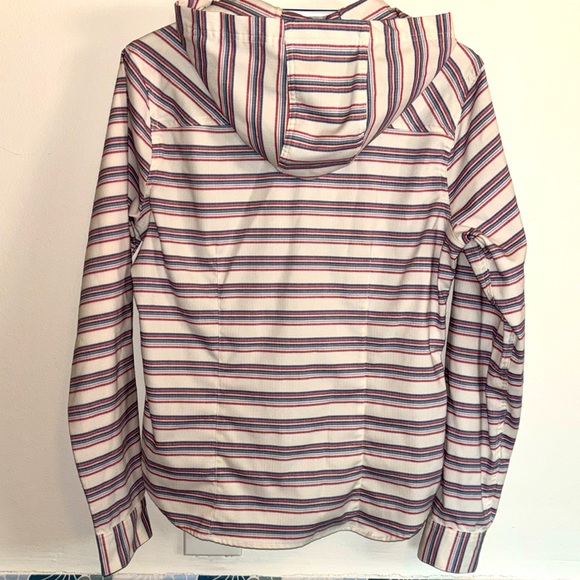 Mountain Hardwear Acadia Stretch Hooded Long Sleeve Shirt, Size M - Picture 3 of 14